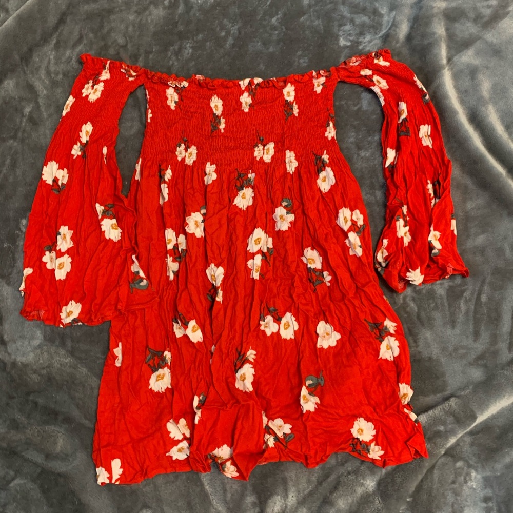 Dresses - Picture 3 of 5